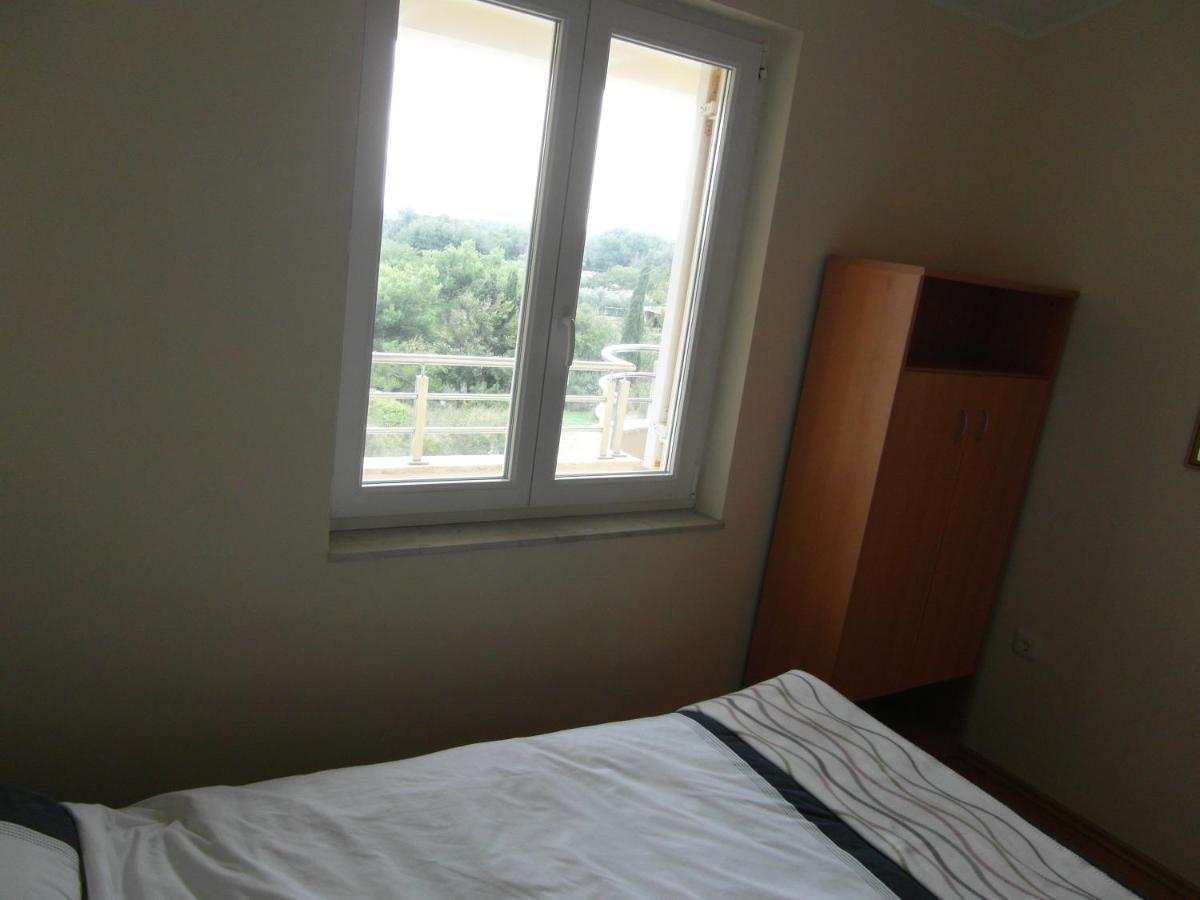 Bentley - Sea-View - 2 Bedroom Apartment Premantura Dış mekan fotoğraf