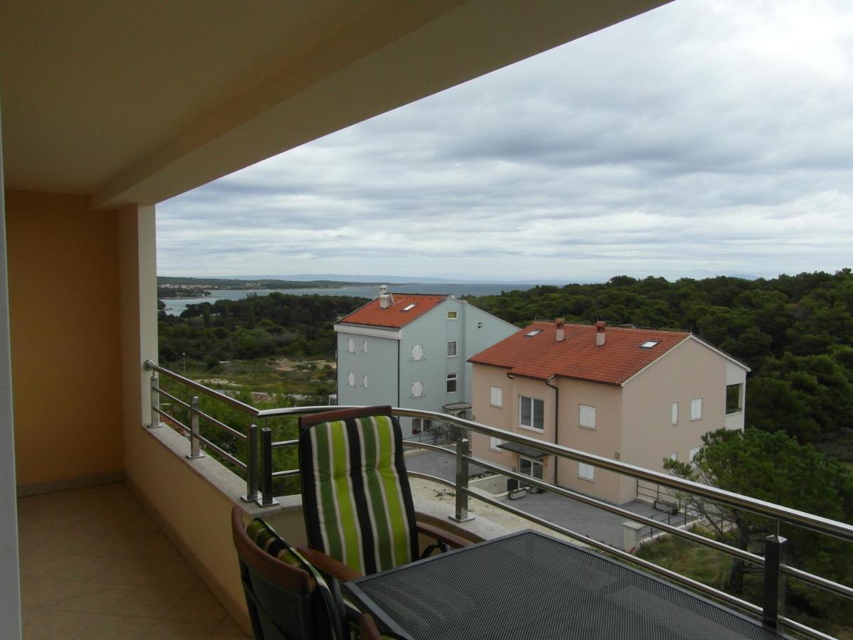 Bentley - Sea-View - 2 Bedroom Apartment Premantura Dış mekan fotoğraf