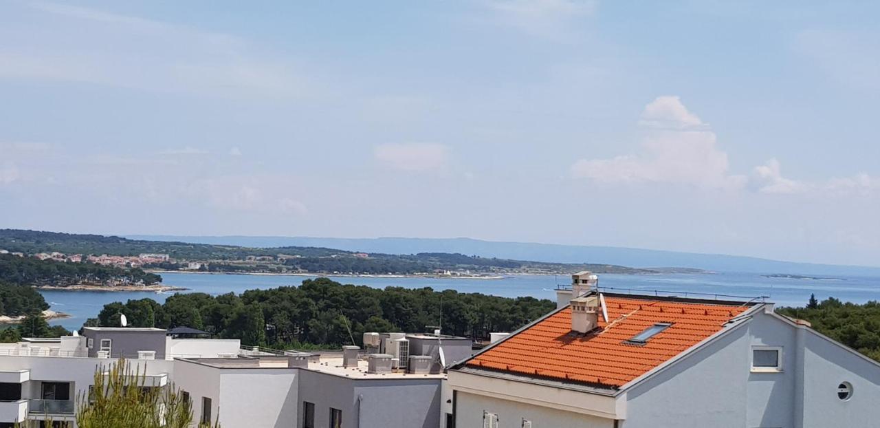 Bentley - Sea-View - 2 Bedroom Apartment Premantura Dış mekan fotoğraf